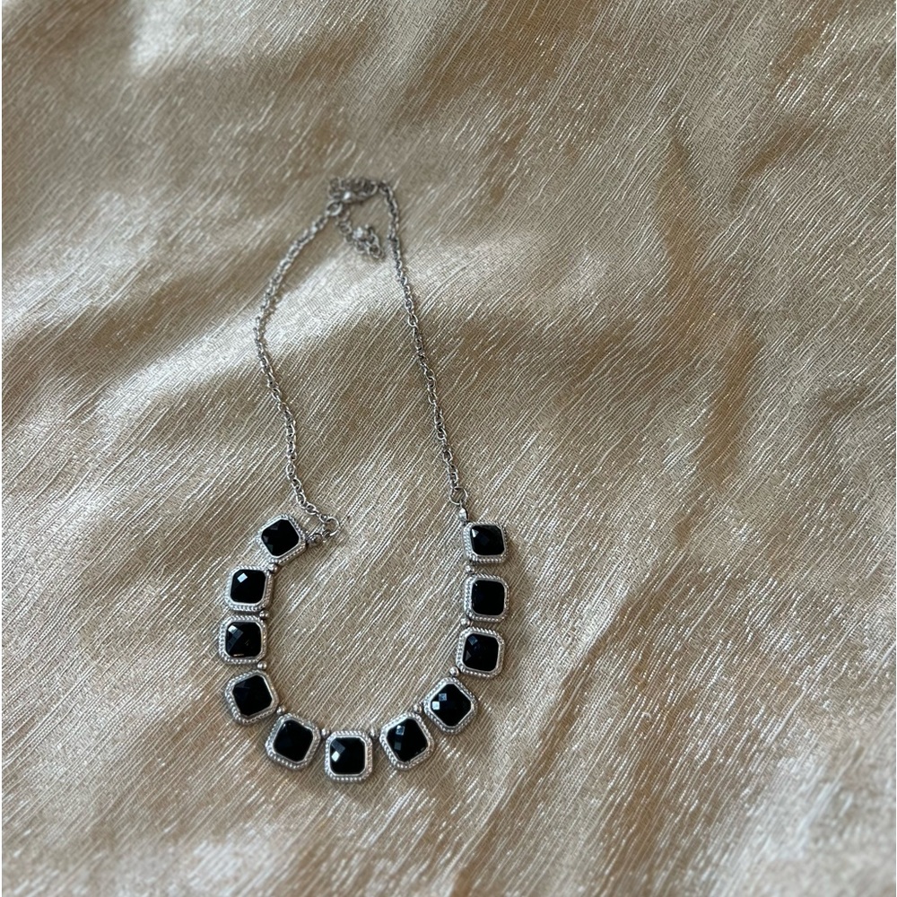 Necklace Dangle Square Black Faceted Silver Chain Rope Edge